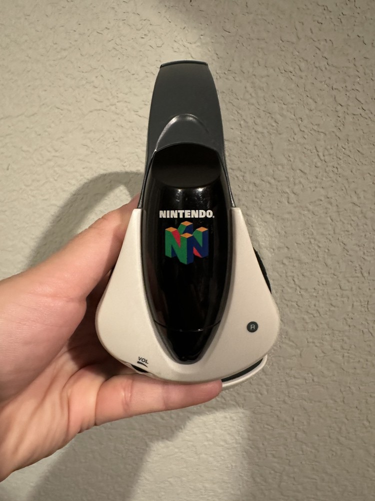 1997 NINTENDO 64 MULTIMEDIA WIRELESS HEADPHONE SYSTEM PLEASE READ