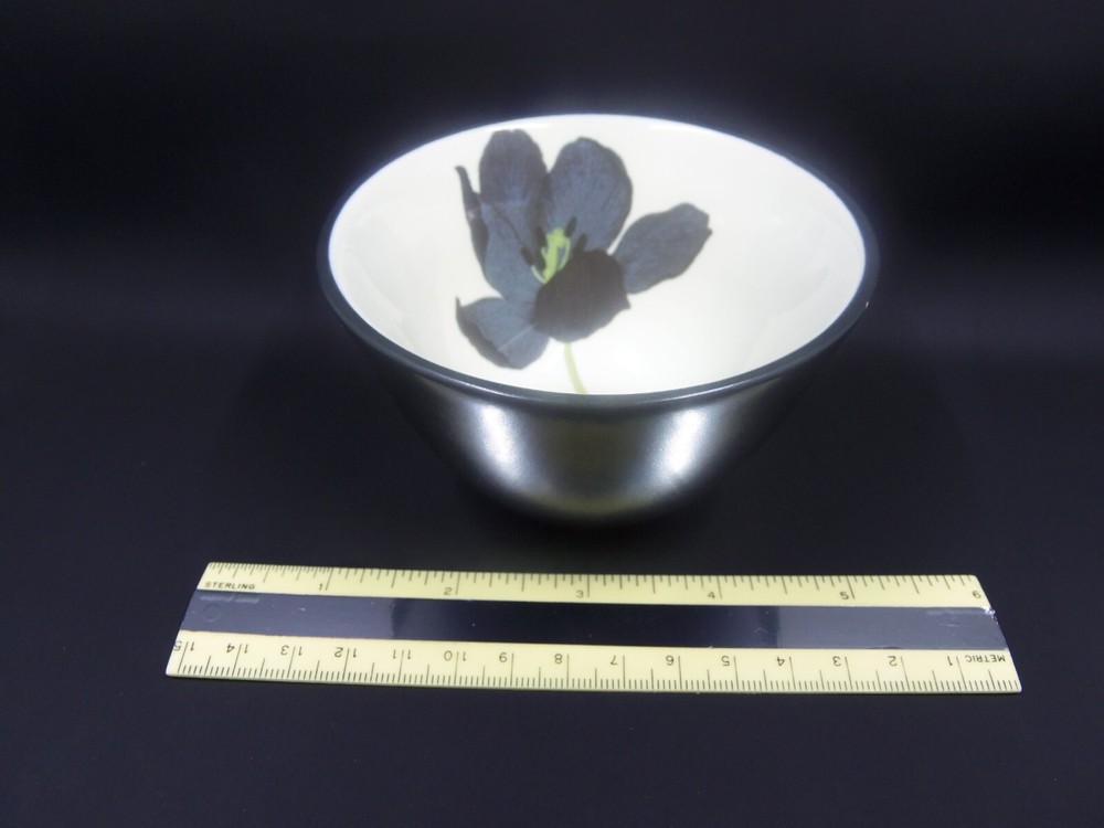 Noritake Black Bowls Flower Inside (4" diameter, 2.5" tall)