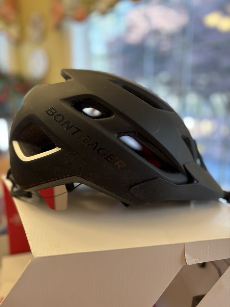 Montrager XL Quantum MIPS Helmet