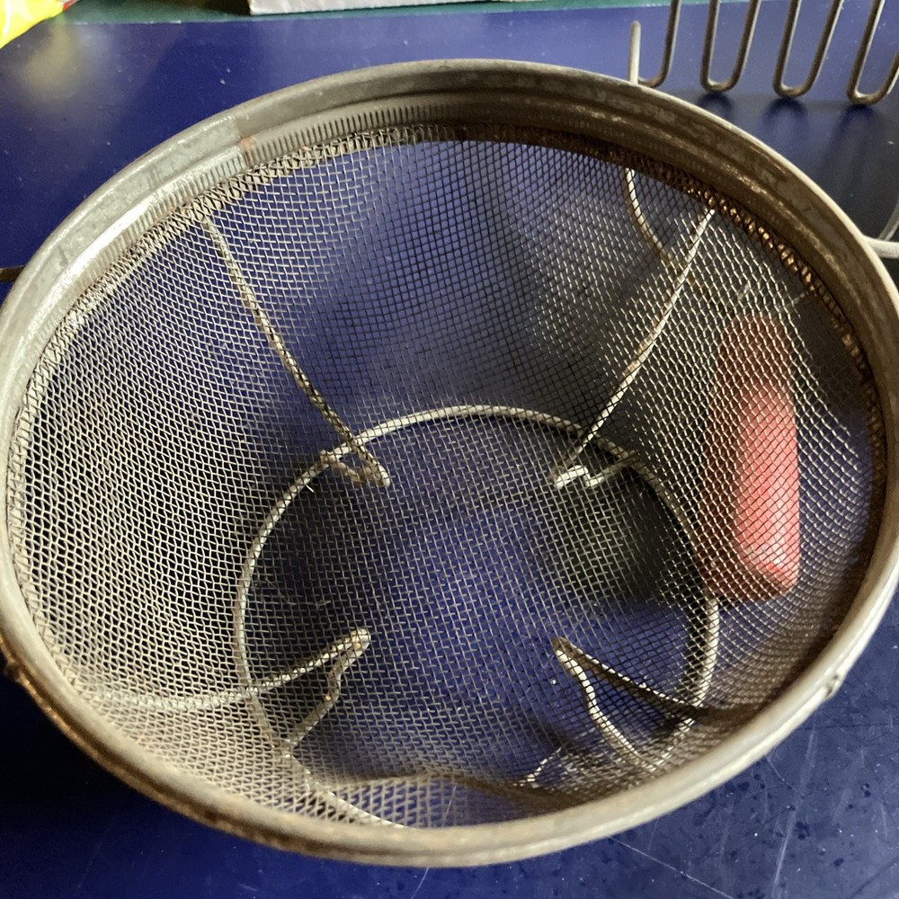 Vintage Kitchen Items Three Mashers Of Some Sort N One Strainer