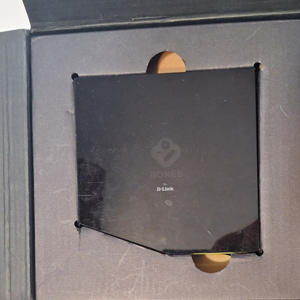 D-link Boxee Box DSM-380 Media Player Open Box With Remote