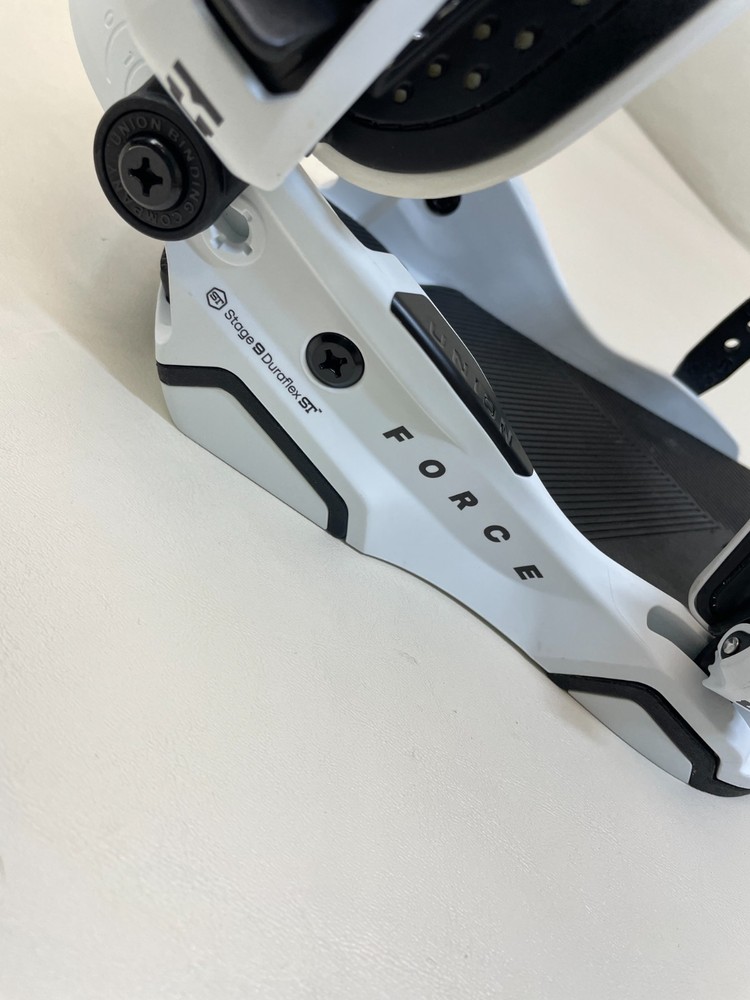 UNION FORCE SNOWBOARD BINDINGS WHITE SIZE MEDIUM
