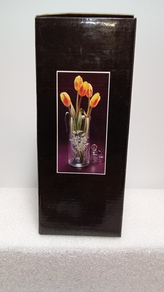 HANDCUT COVERED GLASS JAR