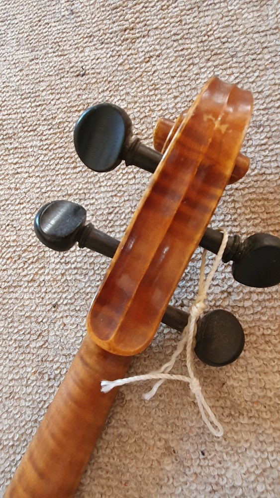 Nice old 4/4 Violin violon , 1 part back