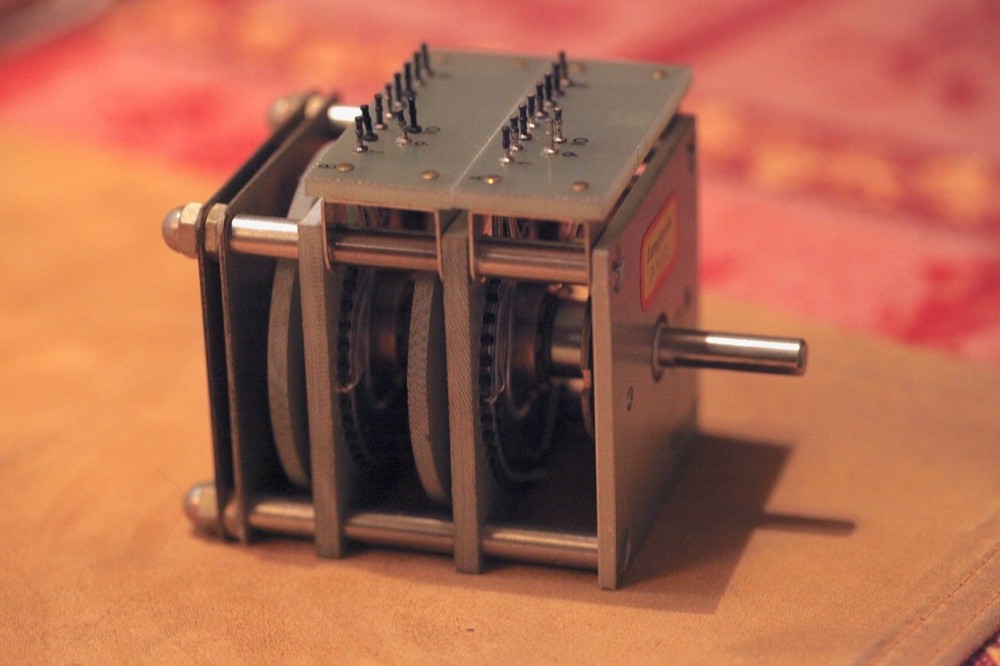 Langevin Open-Frame Multi-position Rotary Step-Switch