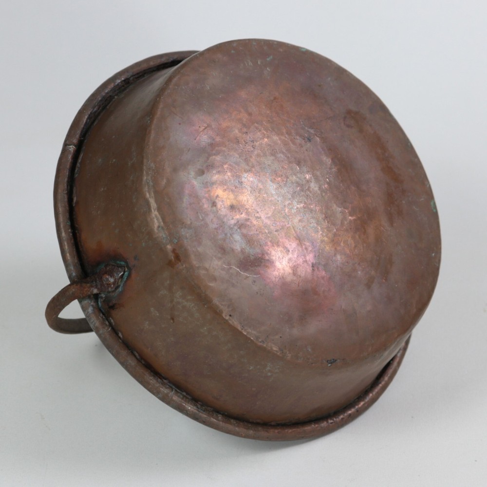 12" Diameter Antique Rustic Rolled Rim Hammered Copper Pan Wrought Iron Handle