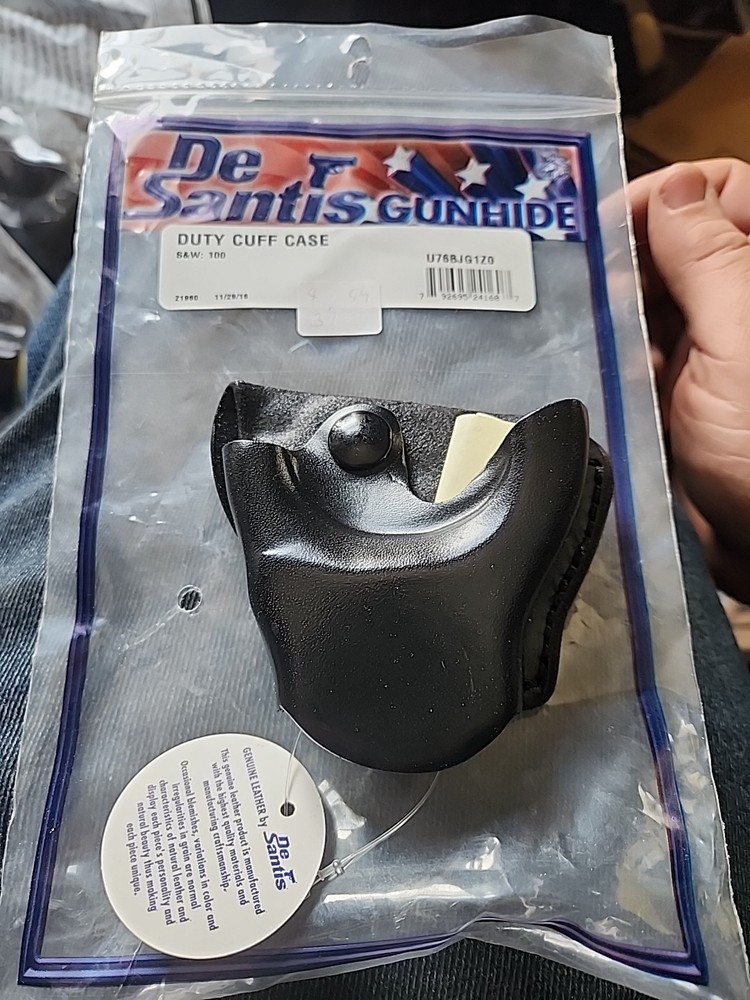 DeSantis Duty Handcuff Case S&W 100