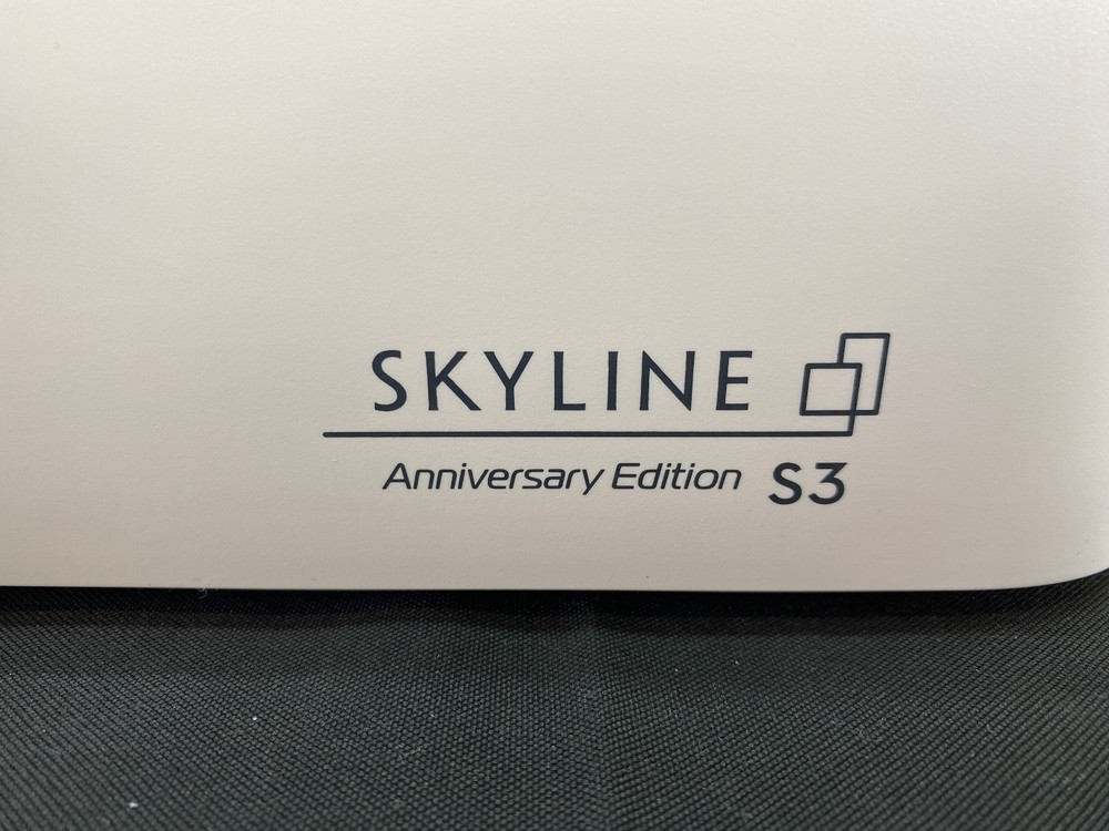 Janome Skyline S3 Anniversary Edition Computerized Sewing Machine - Pre-Owned ✅