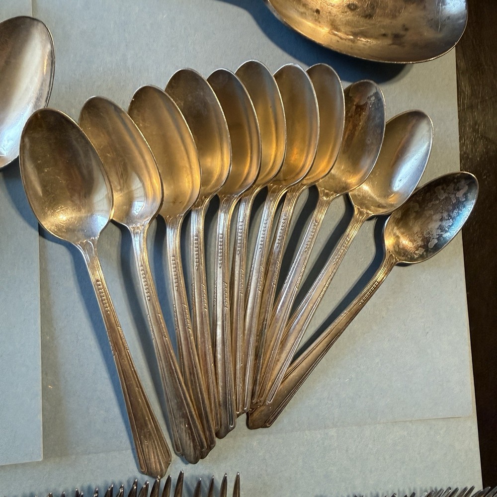Holmes & Edwards INLAID IS InternationalSilver 1929 Charm Flatware- 44 Pc.