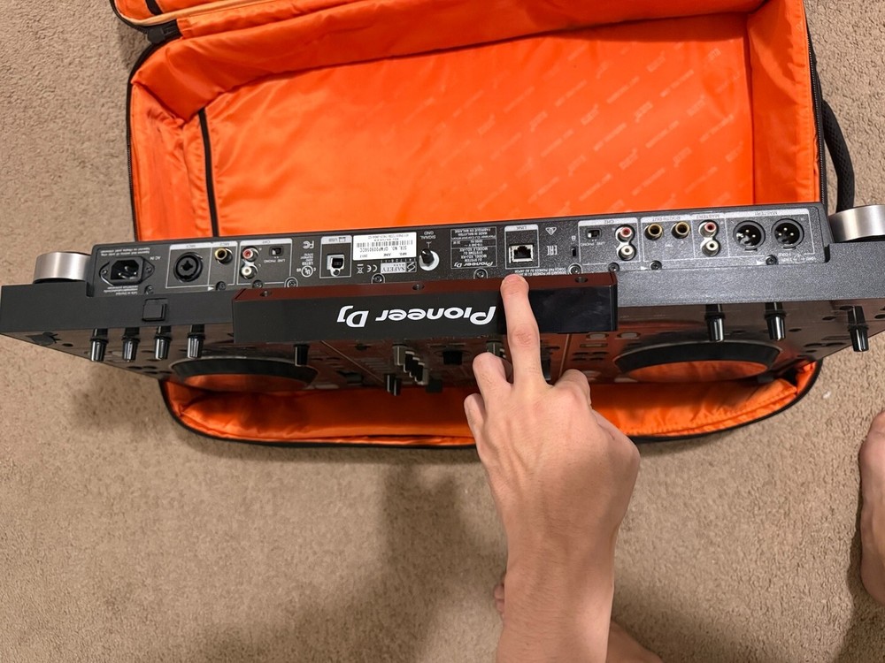 Pioneer XDJ-RX Digital DJ Controller with bag