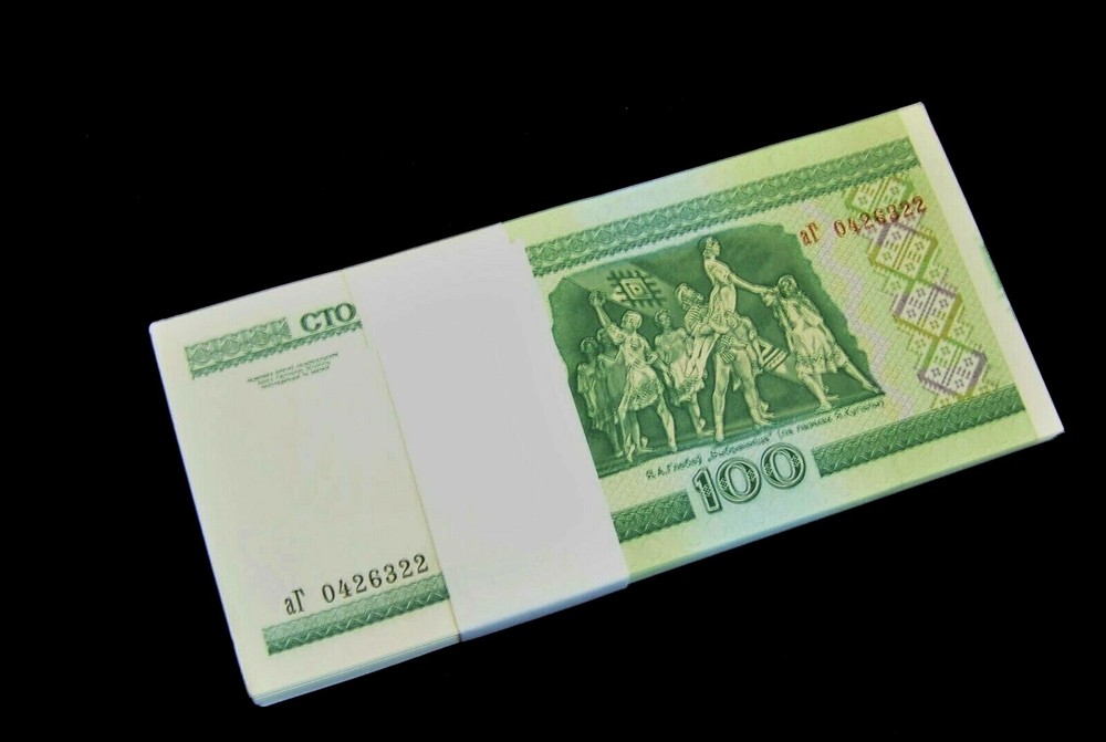 100 pcs x BELARUS 100 RUBLEI (Rubles) Banknotes-P-26 2000 Lot BUNDLE