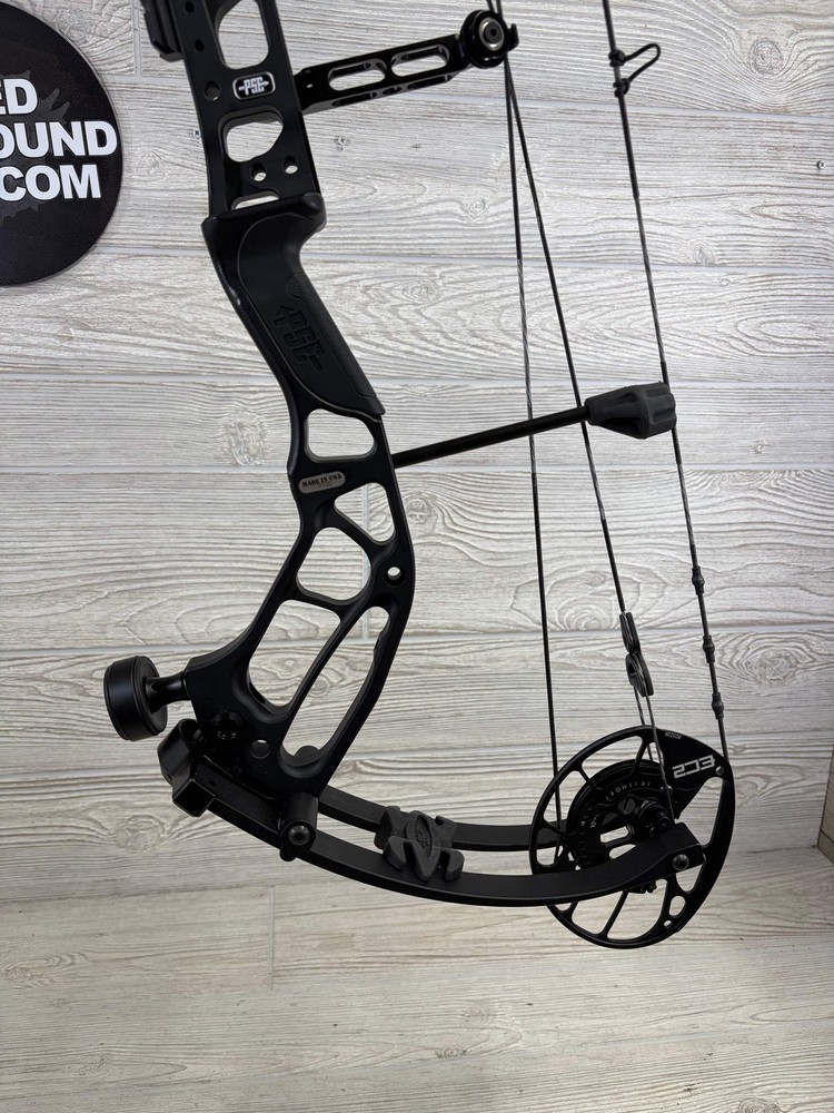 Used PSE Evolve DS 30 24.5-30 Black Right Handed