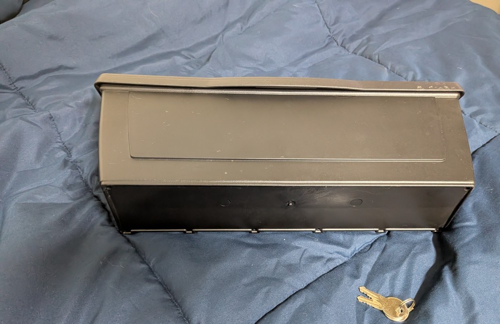 Classic Lockable Wall Mount Mailbox