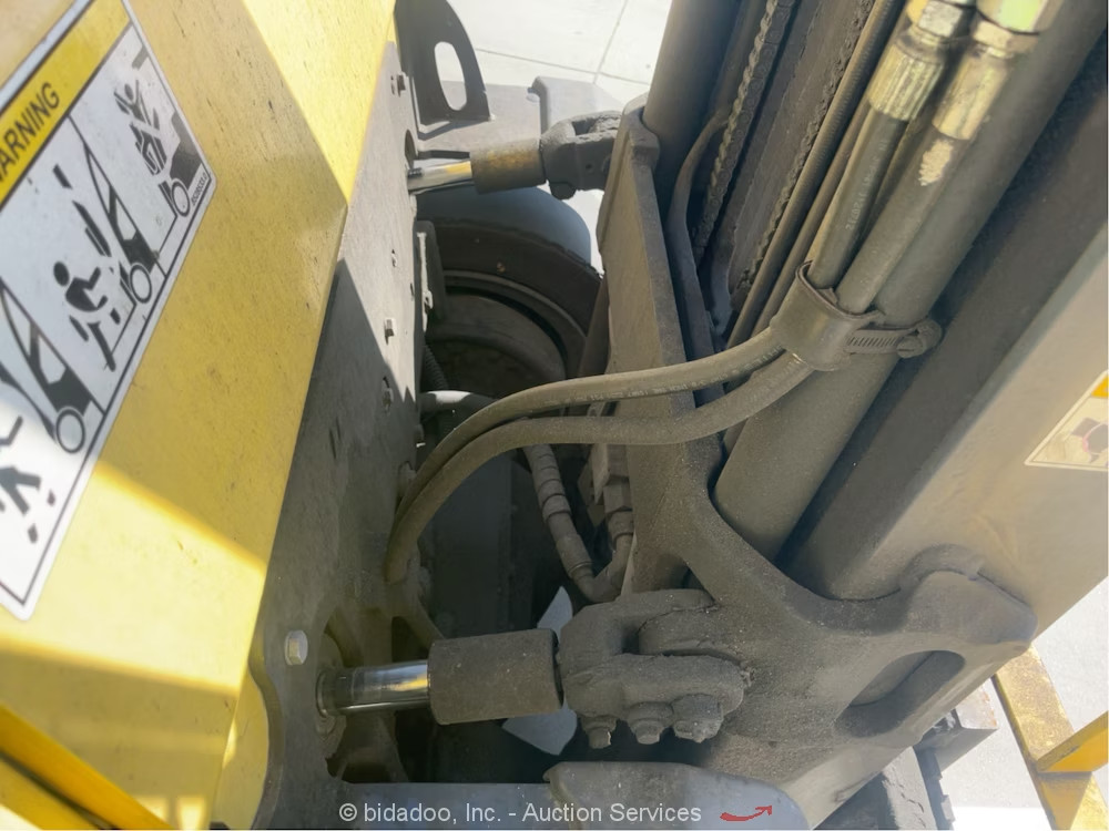 Hyster H50FT Forklift – 4,800 Lbs. Capacity
