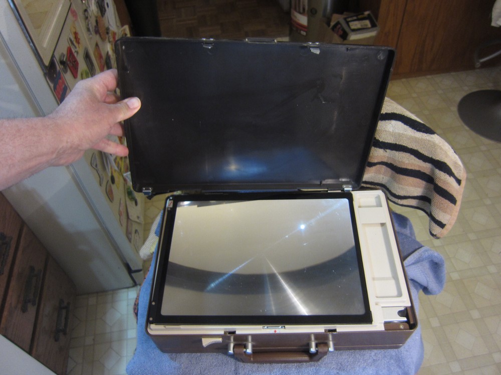 Apollo Horizon Portable Overhead Projector Needs TLC