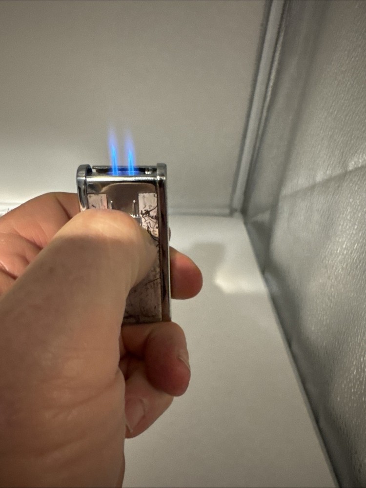 Cigar Savor Double Torch Lighter Works.