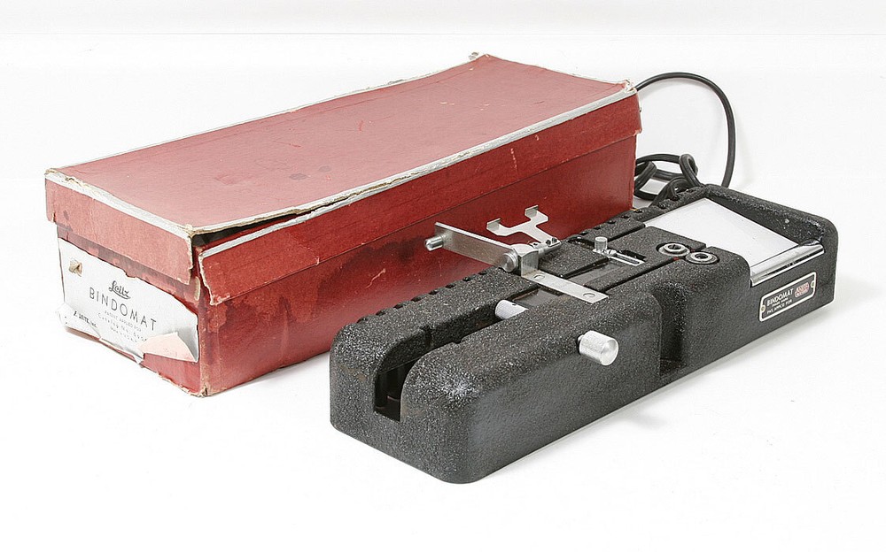 LEITZ BINDOMAT SLIDE BINDER FOR LEICA/128835