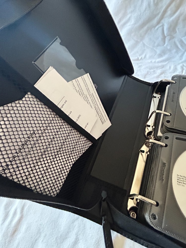 Microsoft TechNet CD Subscription Zipper Up, CD Pouch, Case, Wallet