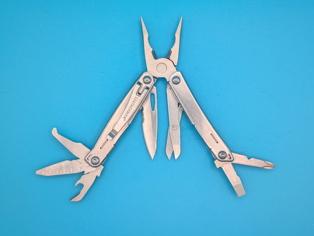 LEATHERMAN WINGMAN MULTI-TOOL! FAST SHIPPING!