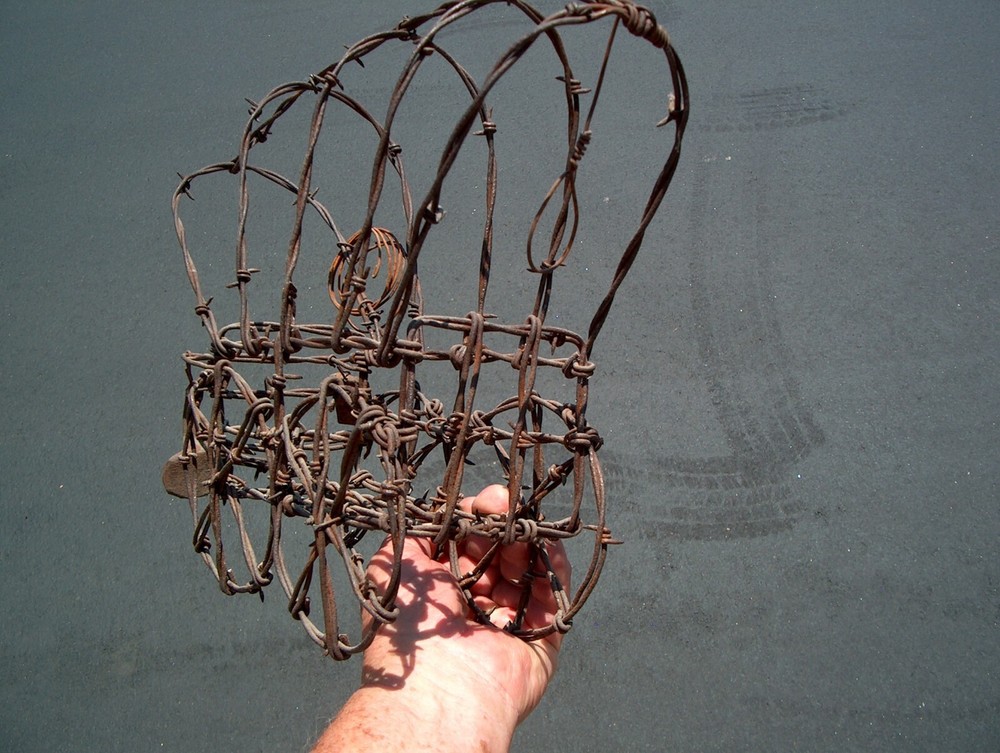 VTG BARBED WIRE WAGON FOLK ART