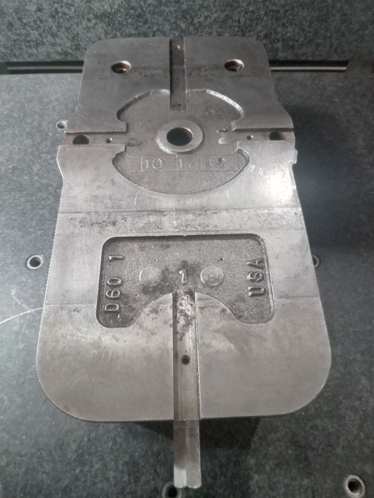 Kurt D60 Milling Vise 6" NO HANDLE