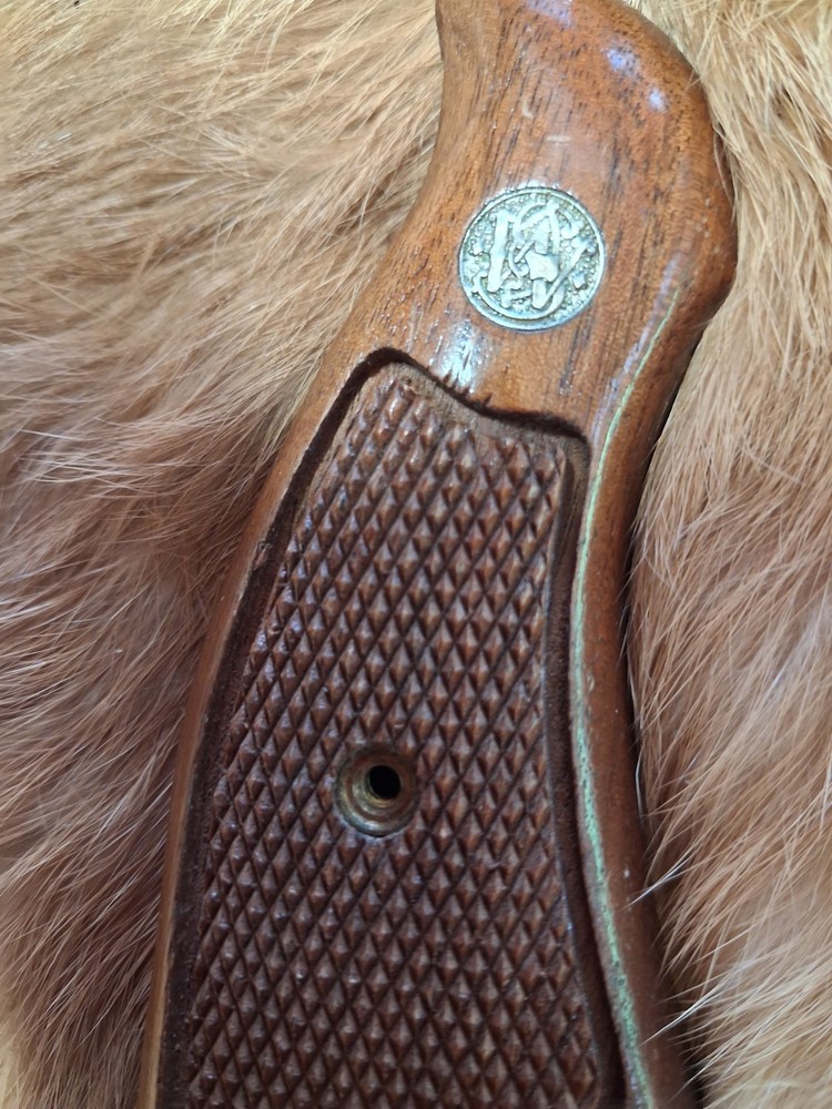 Authentic S&W K Frame Square Butt gripps mint