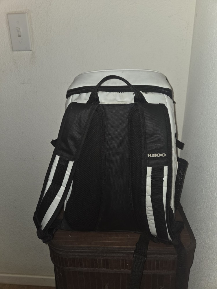 Ballistics Igloo Marine 32 Can Cooler Backpack