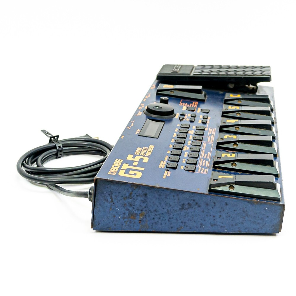 Boss GT-5 Guitar Multi-FX Processor - ’90s Multi-Effects Icon with COSM Modeling