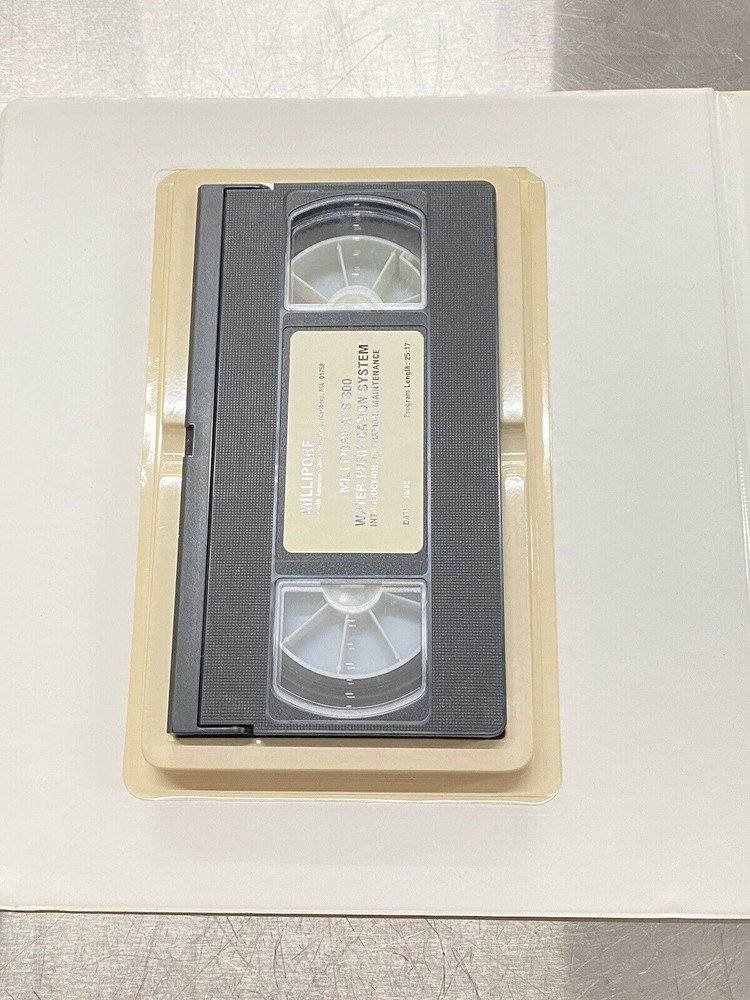 Millipore AFS 300 Analyzer Feed System With VHS - Users Guide / Manual