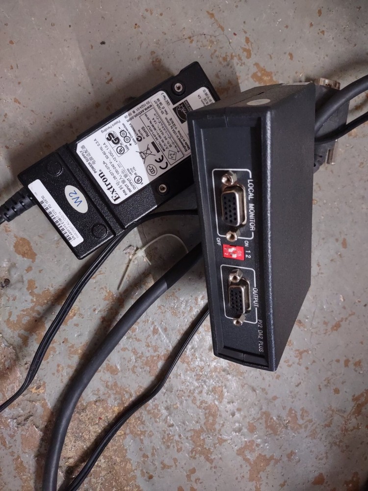 Extron P/2 DA2 Plus Dual Output VGA Distribution Amplifier