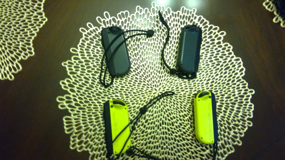 nintendo switch gray Joy-cons. Includes more accesories.