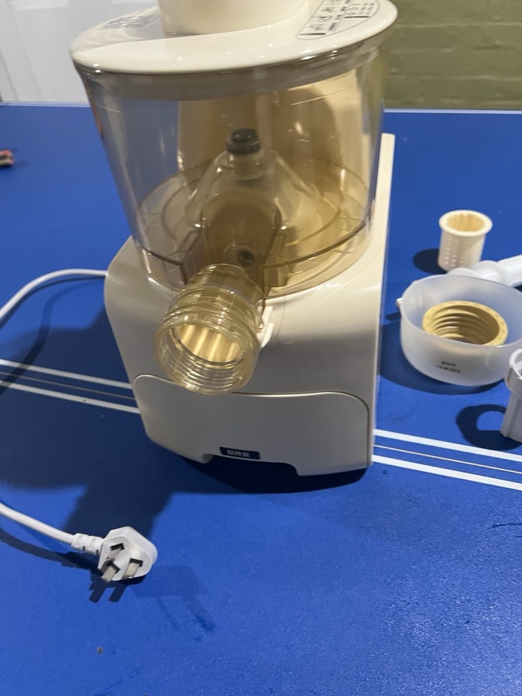 Commercial Electric Dough Roller/Noodle Maker Machine （need a converter)