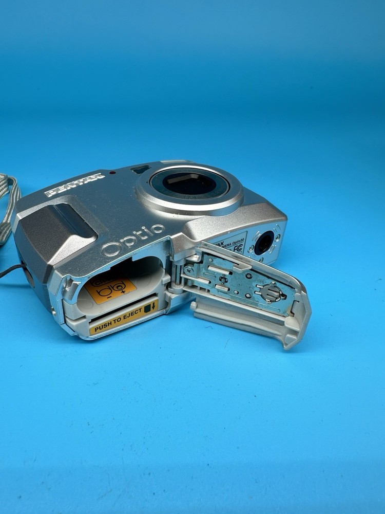 Pentax Optio 30 3.2MP Compact Digital Camera, Silver - Tested