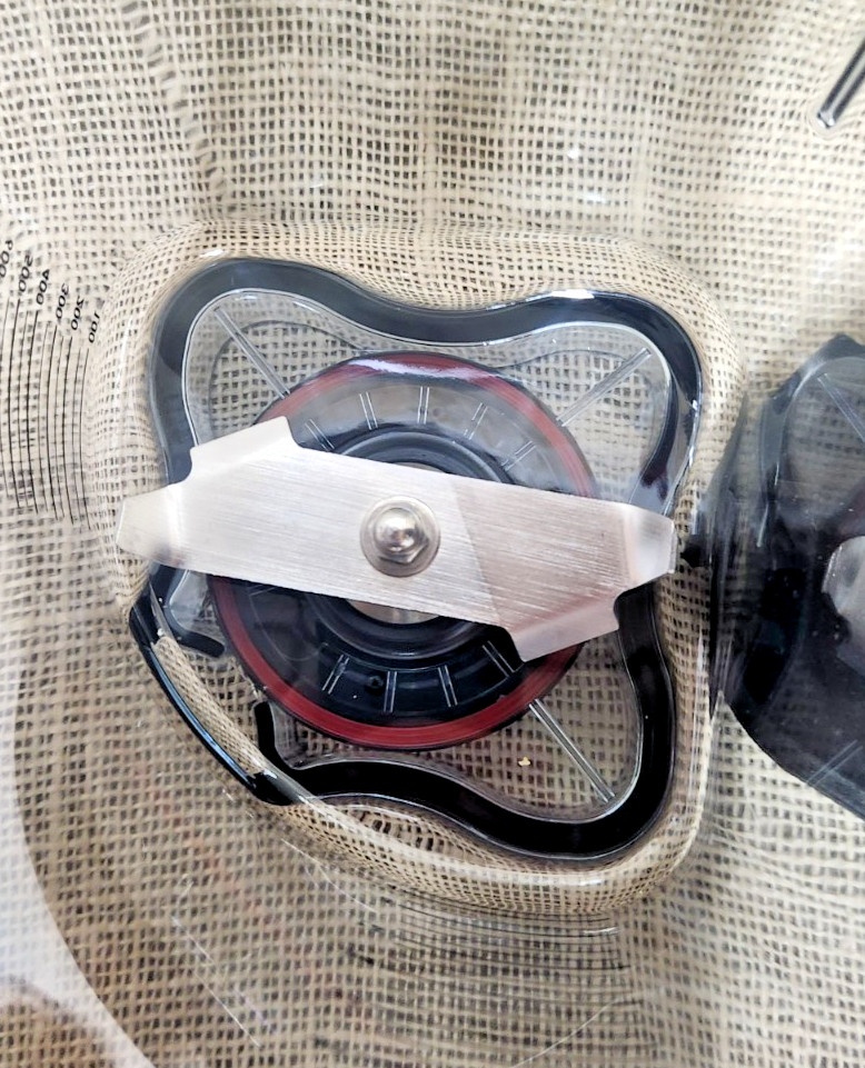 Replacement Container for Vitamix Blenders, 48 oz, replace Touch & Go The Quiet