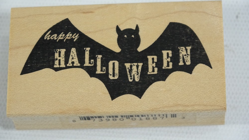 Memory Box Halloween Bat Mounted Rubber Stamp B1887