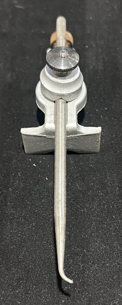 Pair of unbranded Trammel points