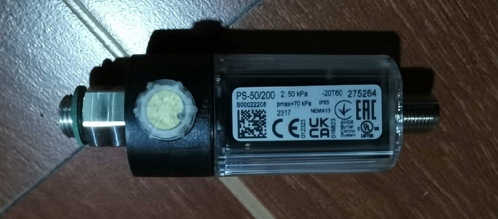 1PCS NEW PS-50/200 pressure sensor