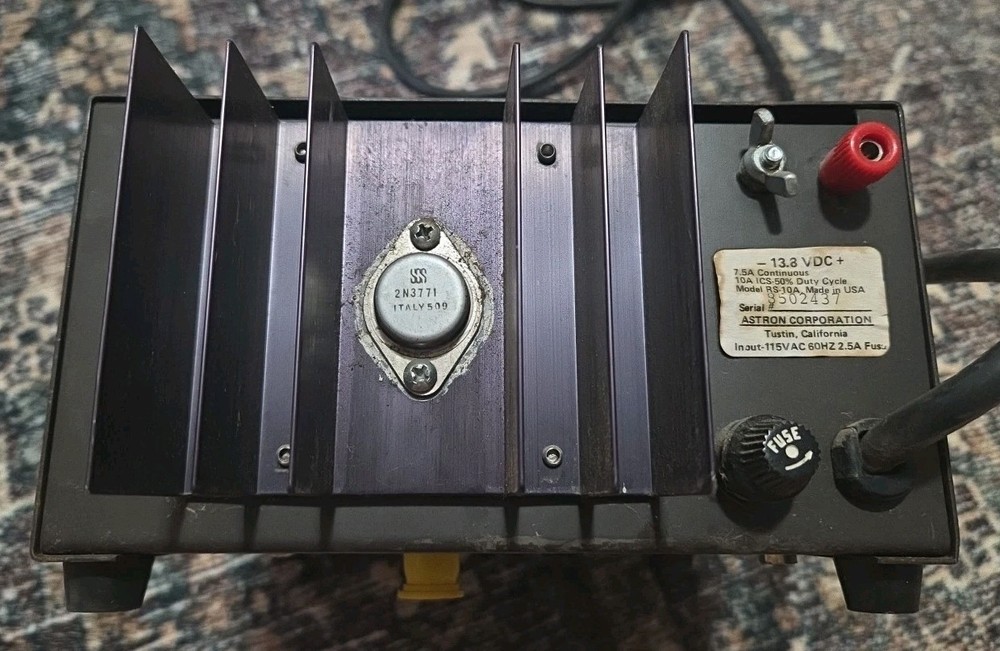 Astron Rs-10A Regulated Power Supply