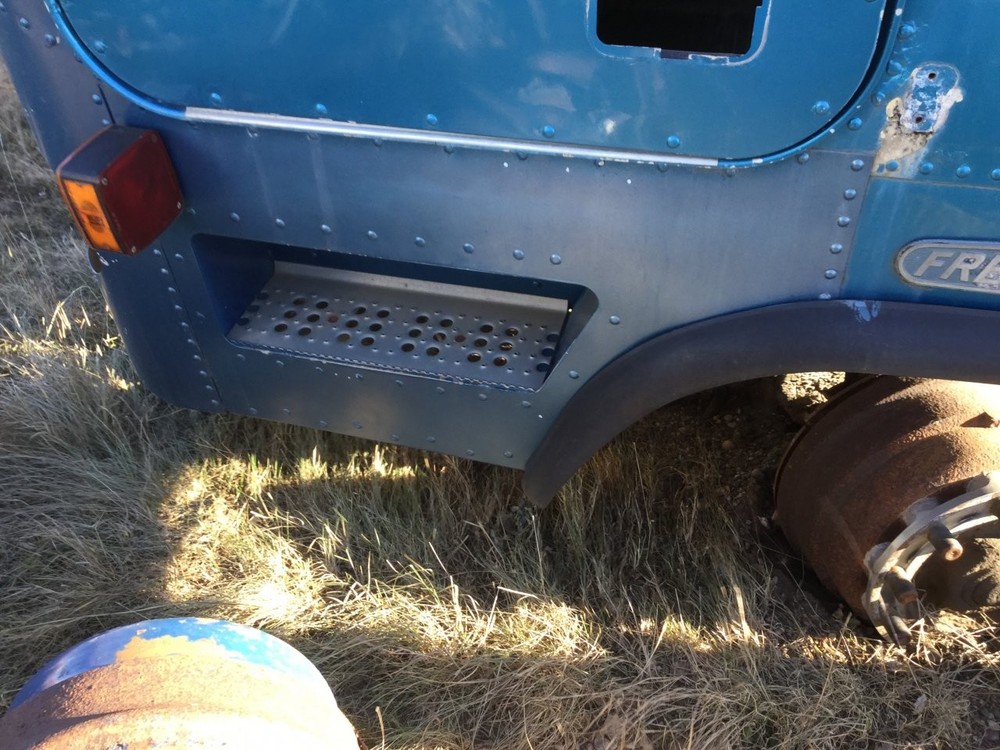 Freightliner FLA ALUMINUM Left/Driver BELOW DOOR Panel