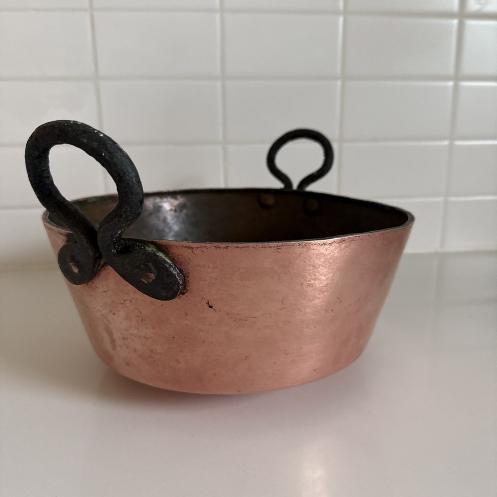Rustic Hand Crafted Hammered Copper Pot with Riveted Handles 10.5 diameter