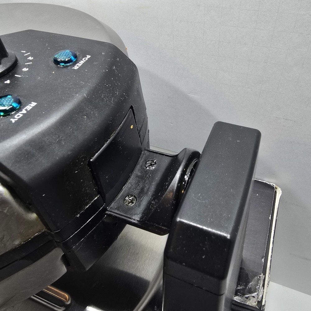 Waring Pro Professional Belgian Waffle Maker WMK200