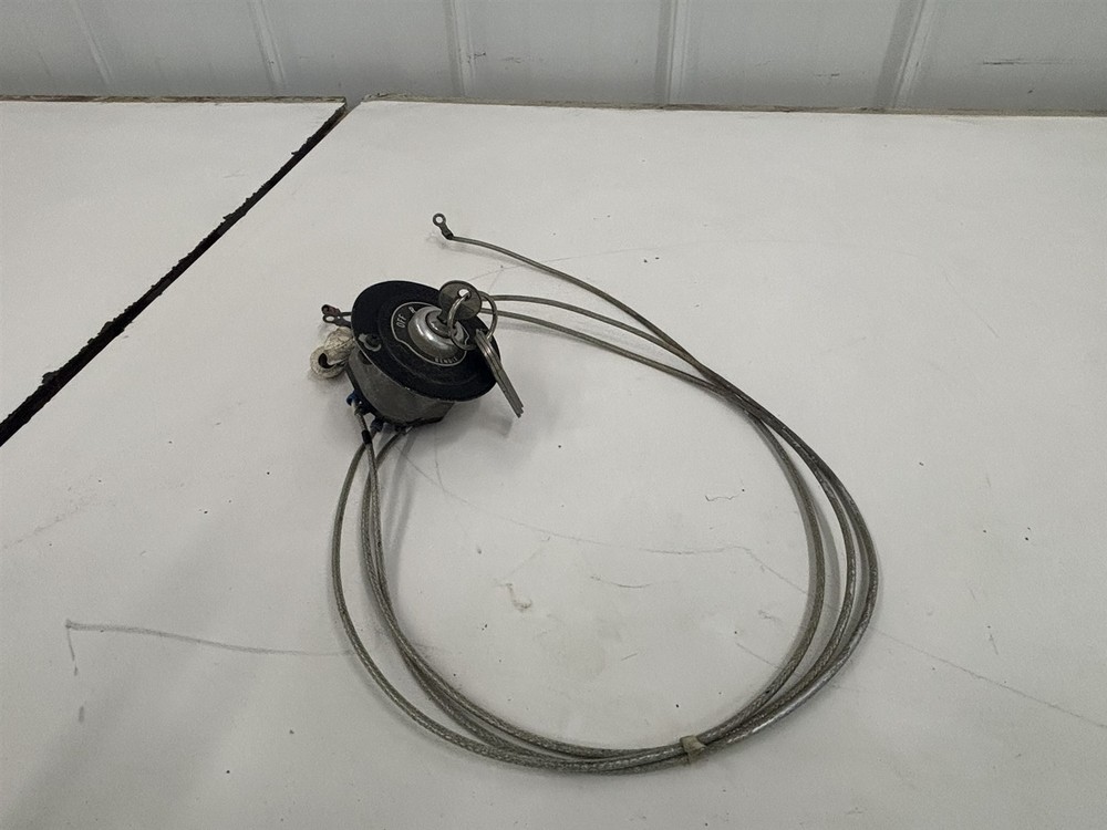 Luscombe Model 8 Bendix 10-357290-1 B mag magneto ignition switch