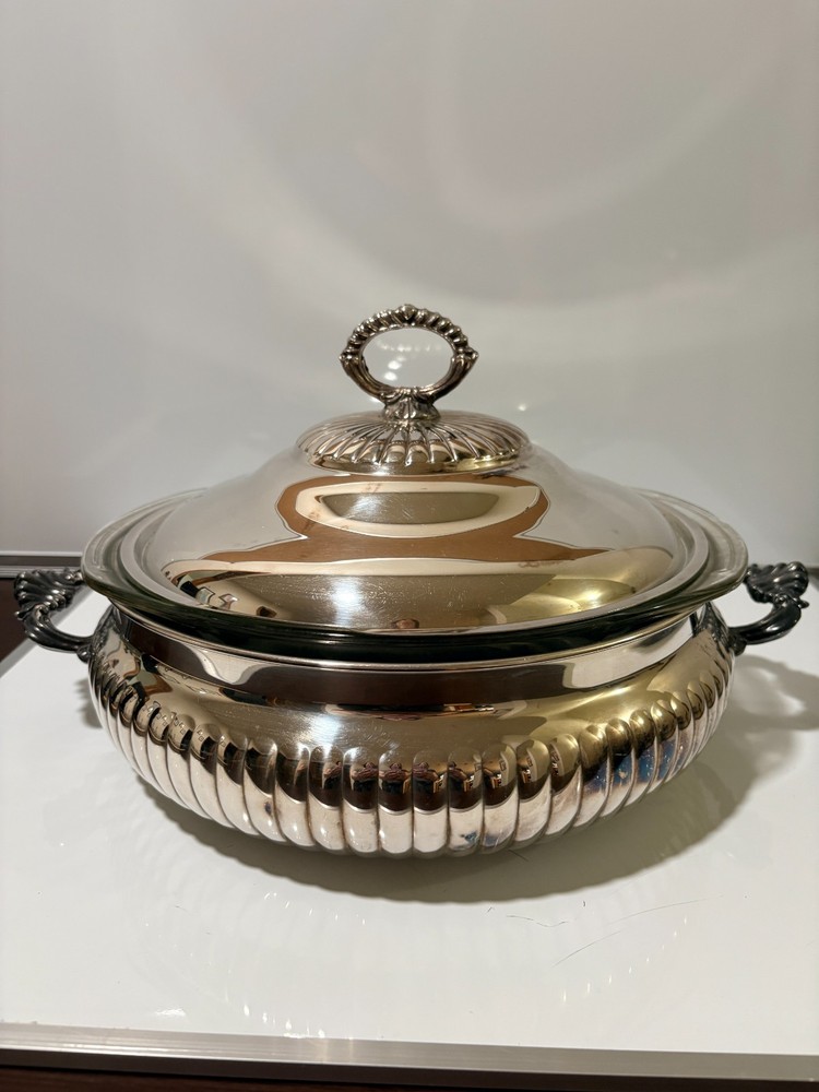 Vintage Kent Silversmiths Silverplate Covered Casserole Dish Pyrex Insert