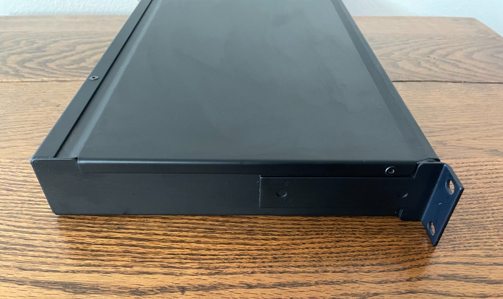 Luxul PDU 8 Power Distribution Unit 8 Controlled Outlets