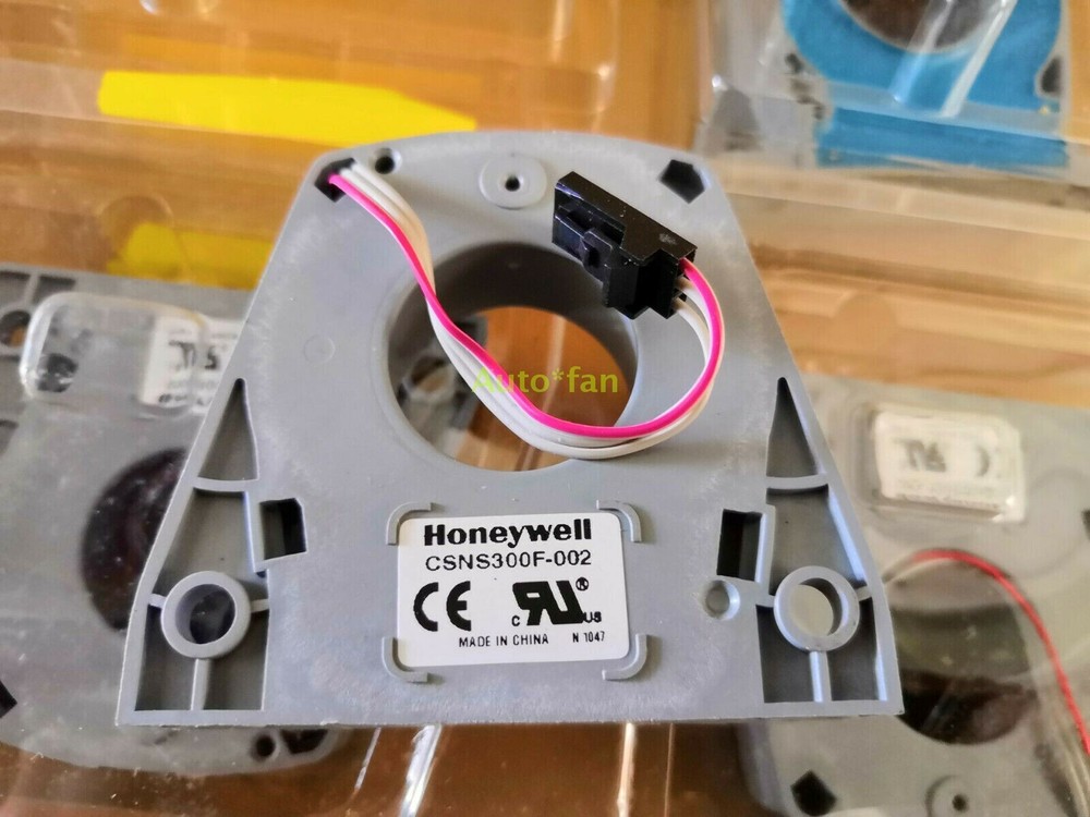 1pc used current sensor CSNS300F-002