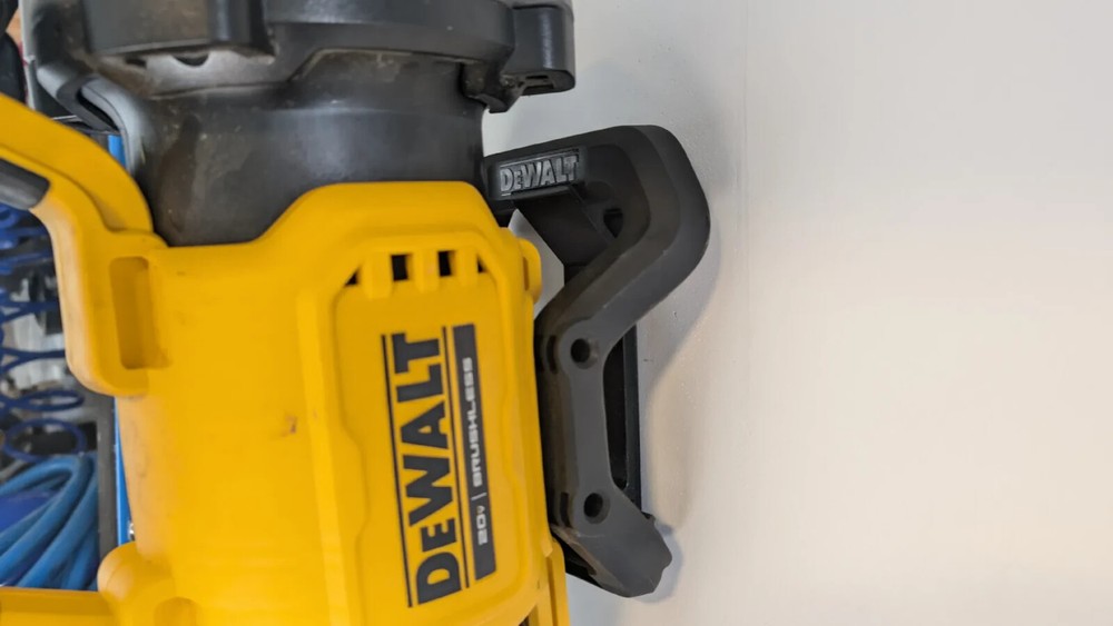 Dewalt 20V MAX XR Leaf Blower Wall Mount Hanger DCBL722