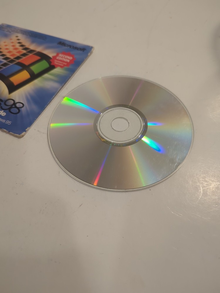 Microsoft Windows 98 Upgrade PC CD-ROM with CD-Key 1998
