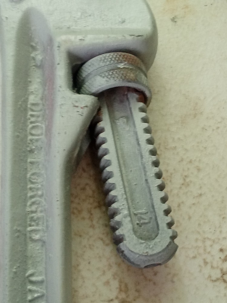 14" Heavy Duty Jaws Pipe Wrench