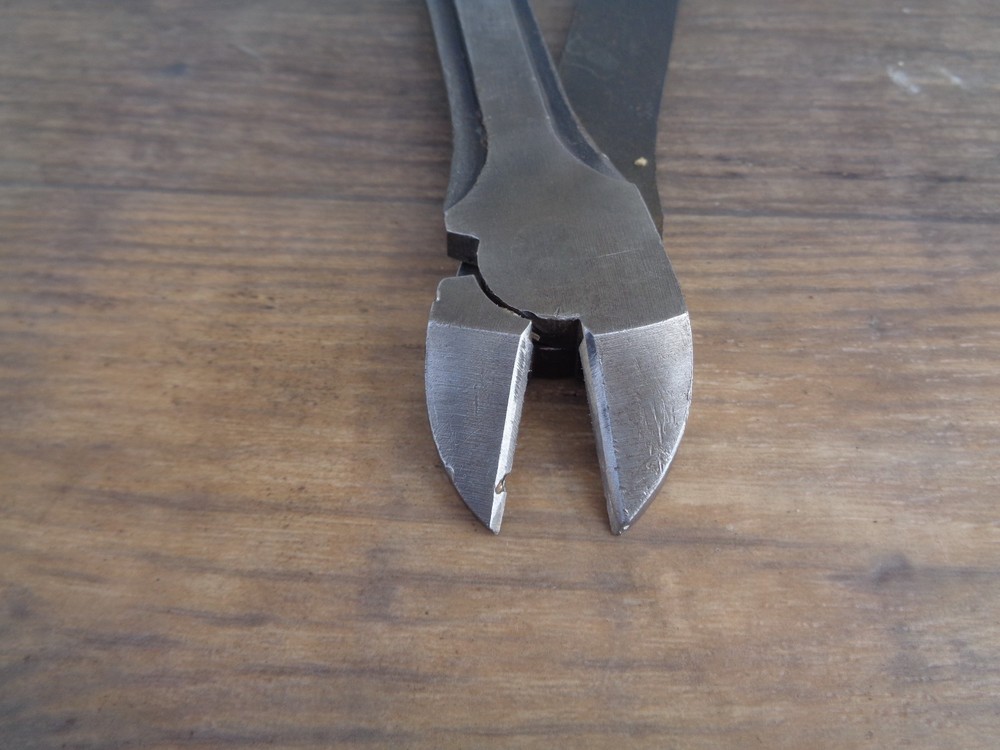 Long Diagonal Cutting Pliers