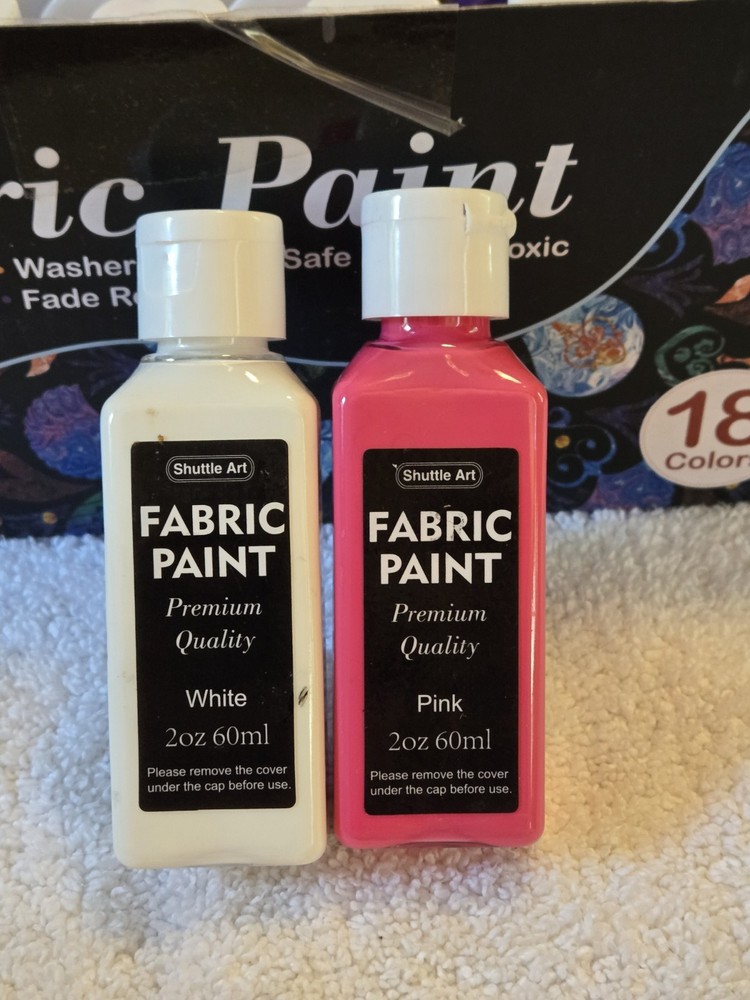Fabric Paint By Shuttle Art 18 Colors. (E29)
